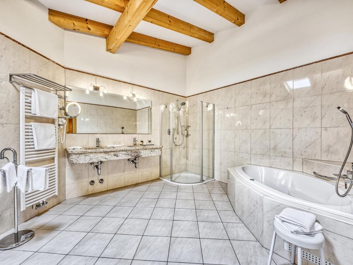 Hotel Traubenheim 티롤로 외부 사진